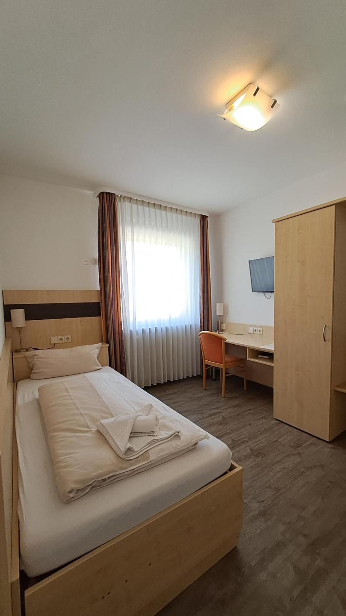 Hotel Central Hauptbahnhof Heidelberg Exterior photo